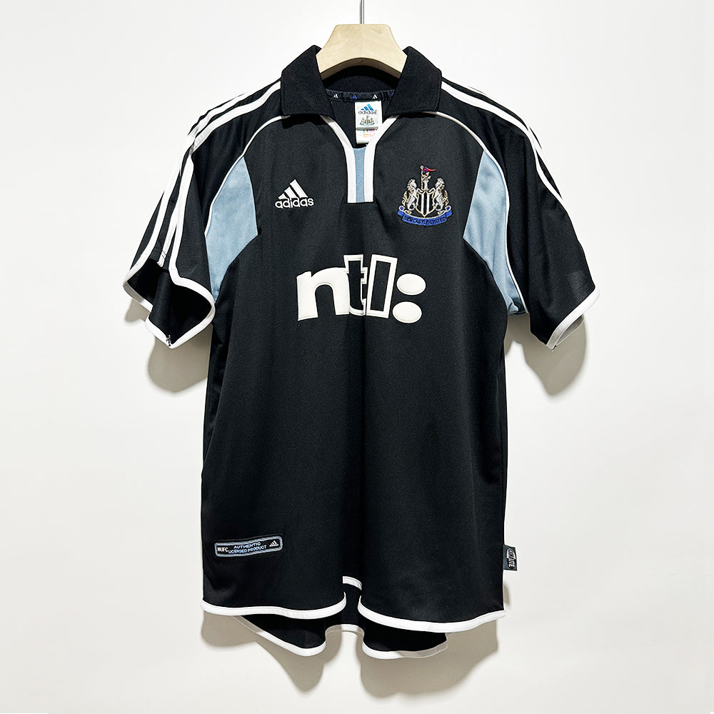 Newcastle / 2000-2001 / Away