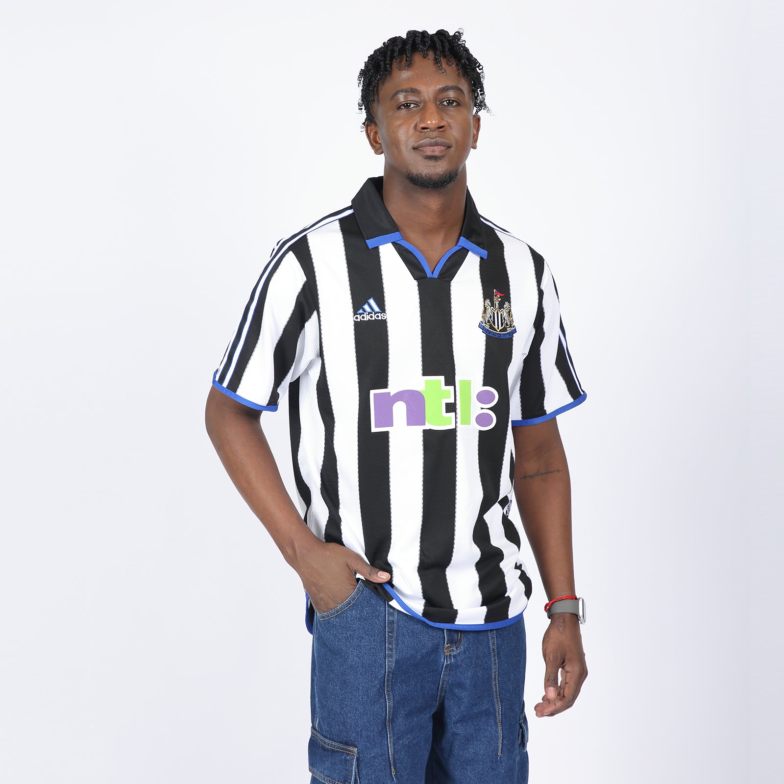 Newcastle / 2000-2001 / Home