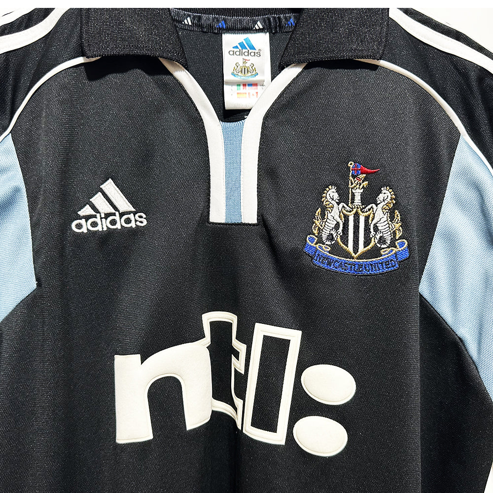 Newcastle / 2000-2001 / Away