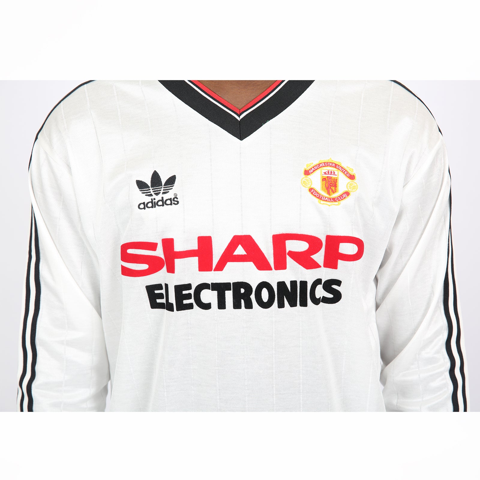 MUFC / 1982-1983 / (LS) Away