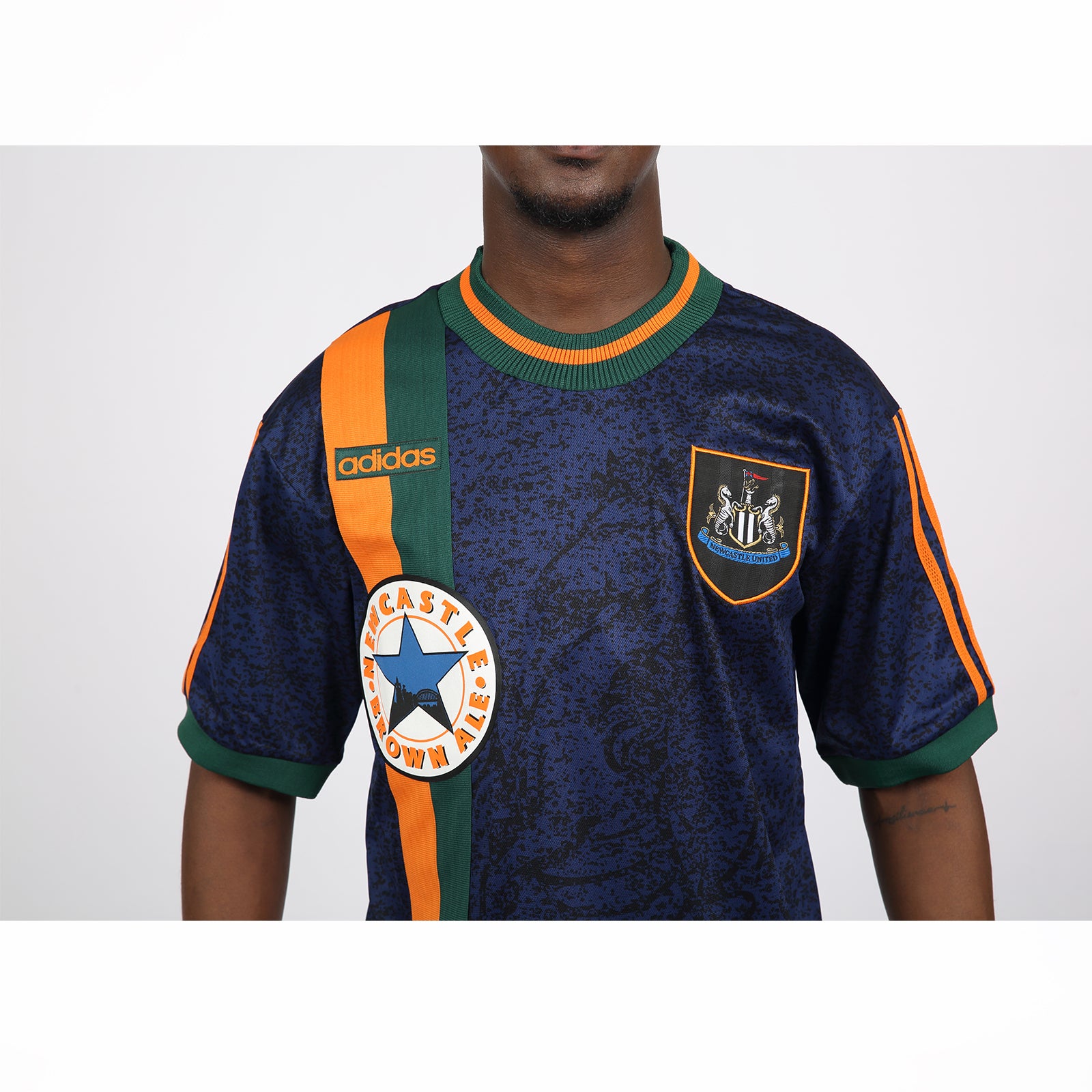 Newcastle / 1997-1998 / Away