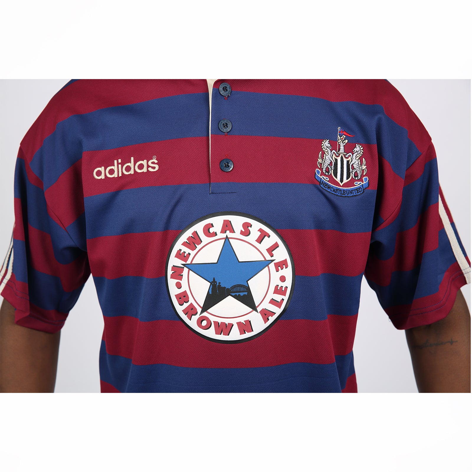 Newcastle / 1995-1996 / Away